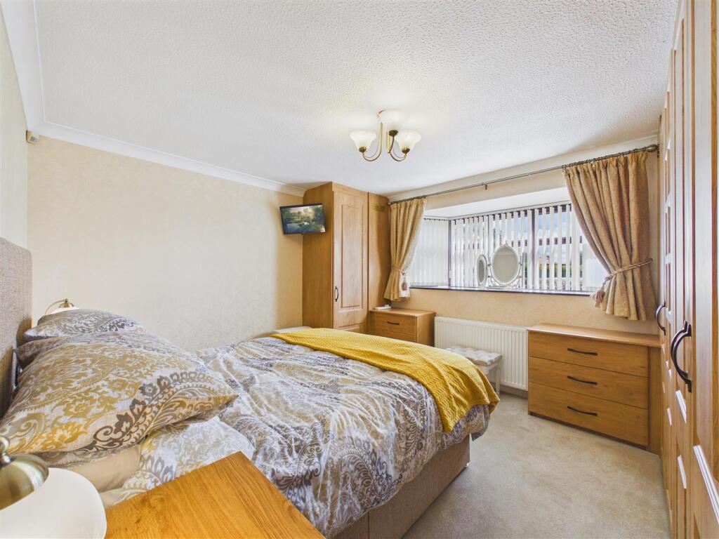 House in Gilberdyke - More