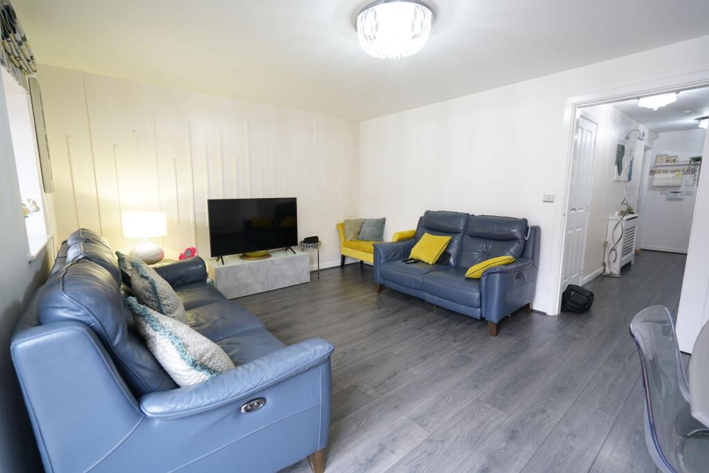 House in Grays, Badgers Dene, South Stifford - View 4