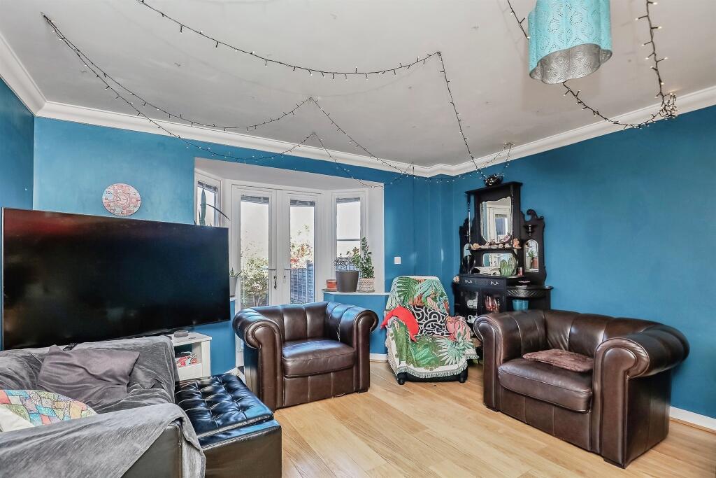 House in Northampton, Thrapston - More