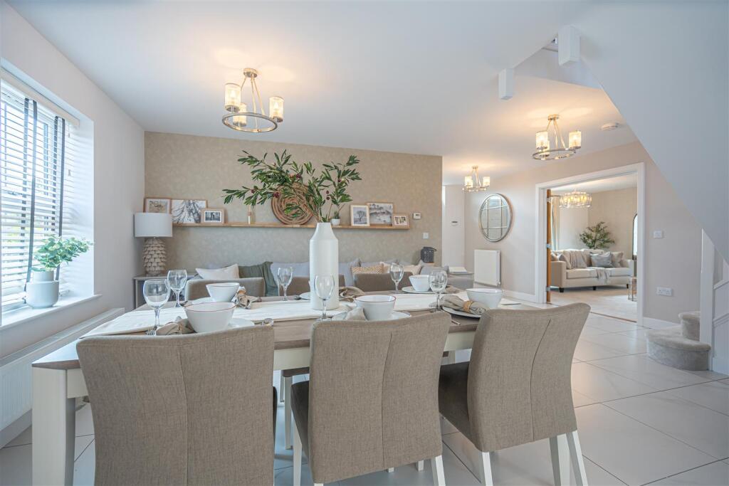 House in Grimsby, The Hyde, Waltham - View 4