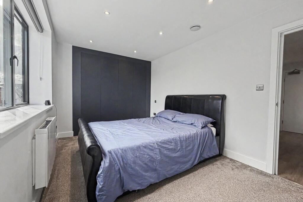 Apartment in Salisbury, Wyndham Park - More