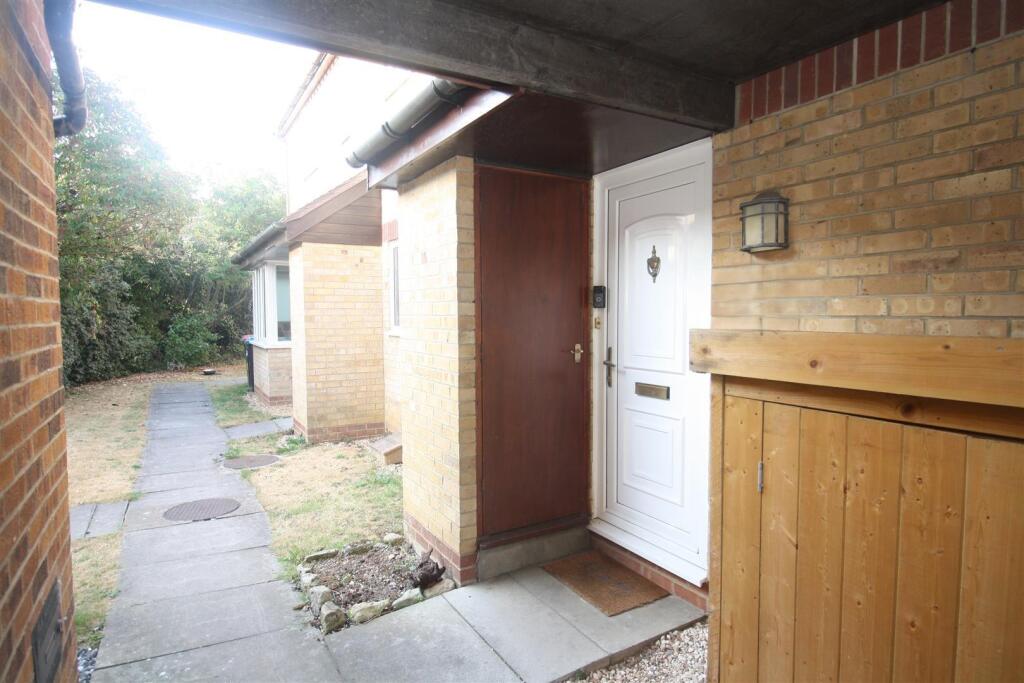 Main image of property: Studley Knapp, Walnut Tree, Milton Keynes