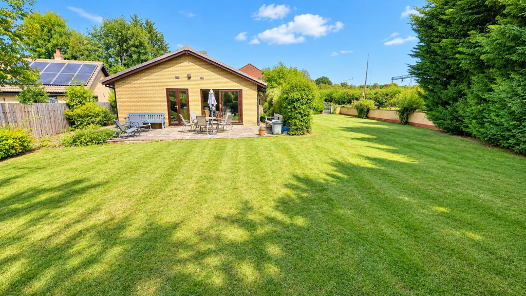 House in Northampton - View 4