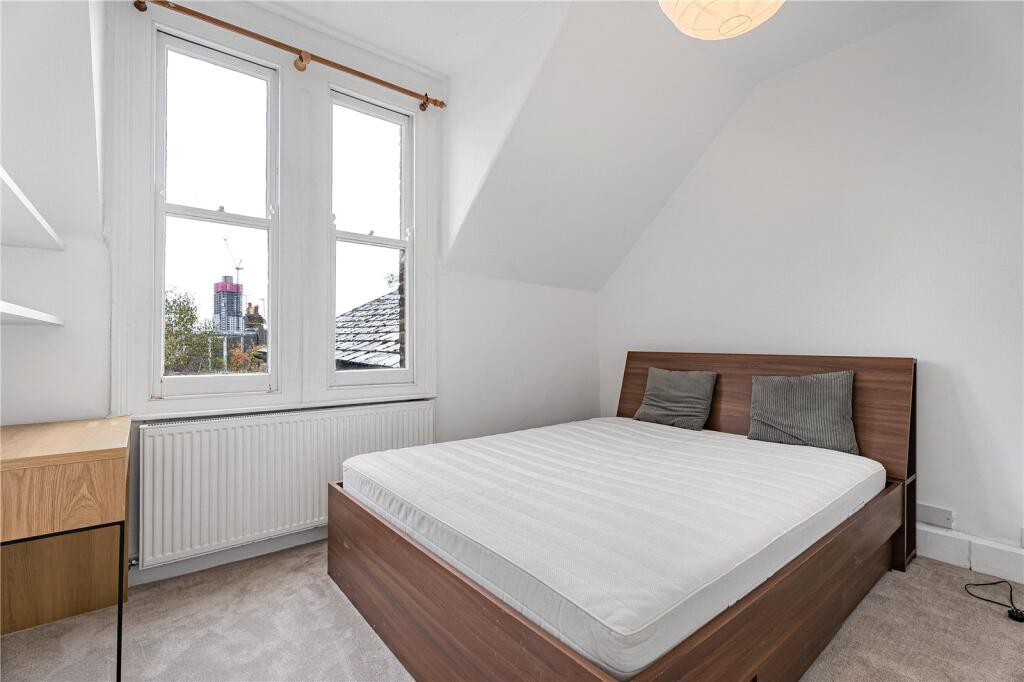 Apartment in London - View 5