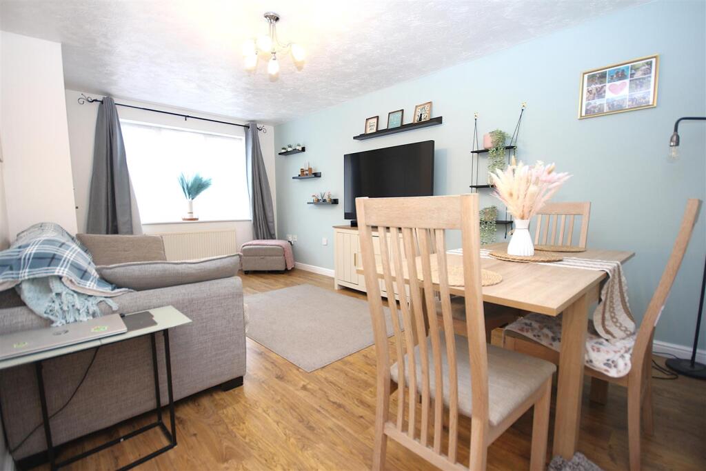 Jasmine Court, Whiteley - View 4