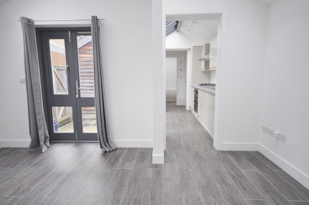 House in London, Mortlake - View 5