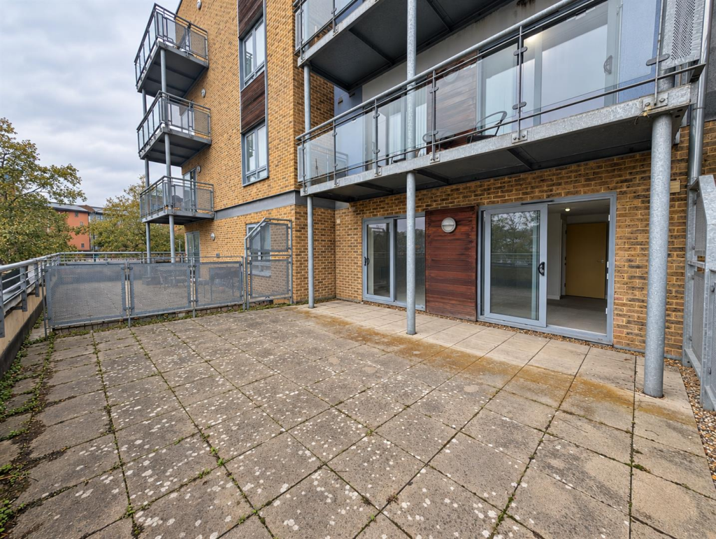 Apartment in Colchester, Essex - View 5