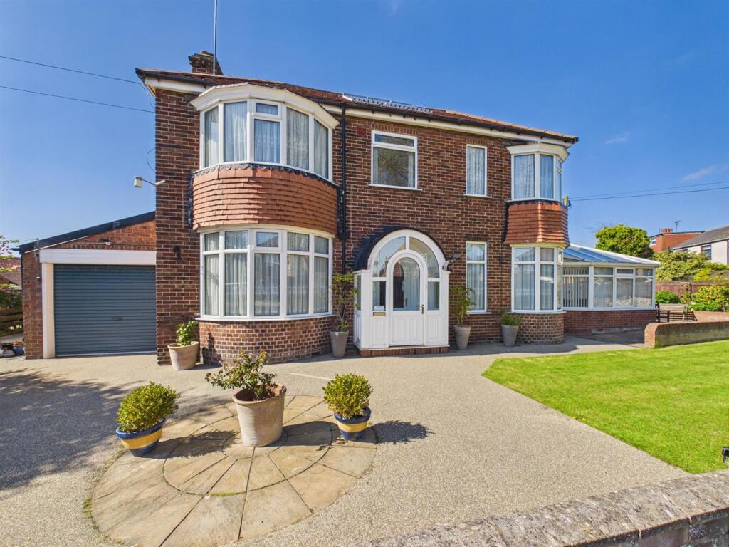 3-bed detached on St. Wilfred Road, Bridlington, £385,000