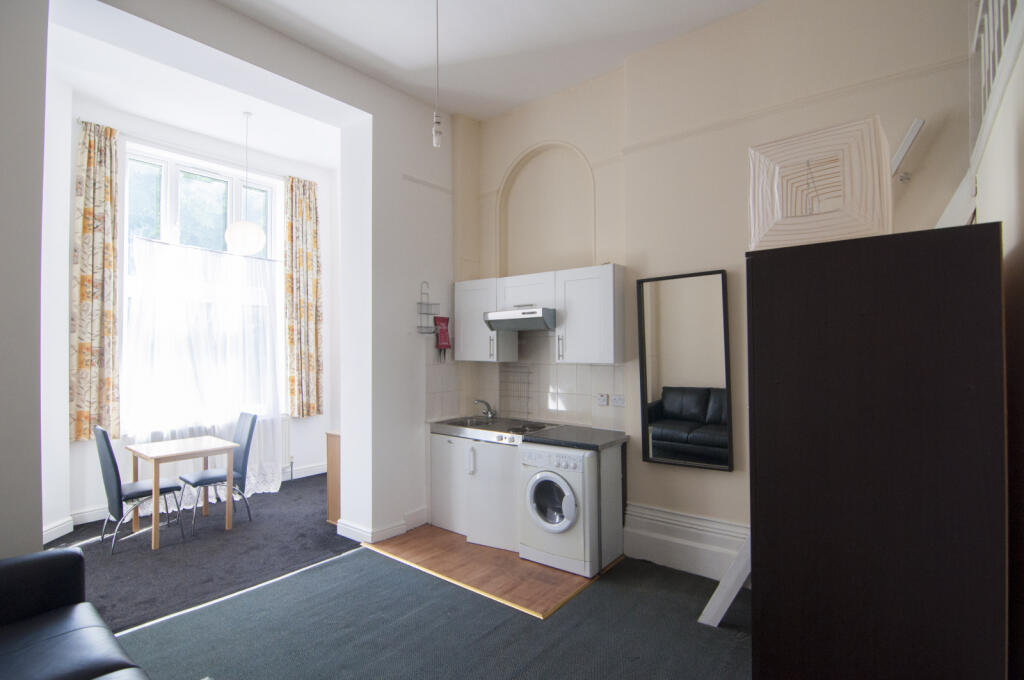 Studio flat for rent