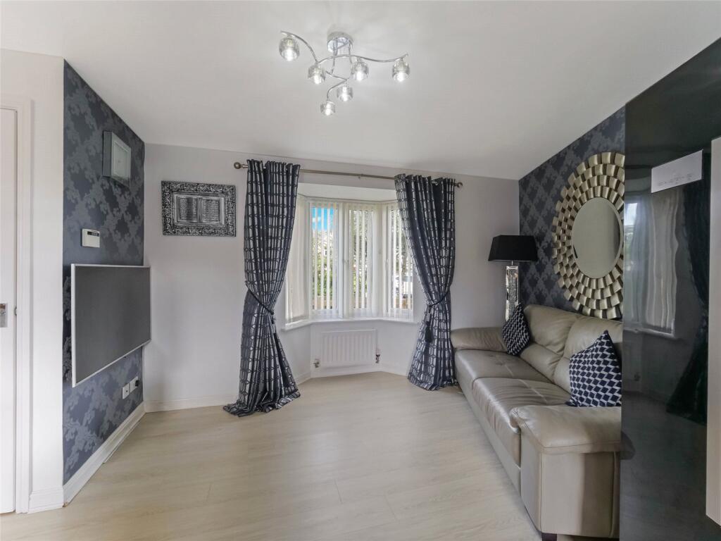 House in Cambuslang, Newton Farm, Newton - View 3