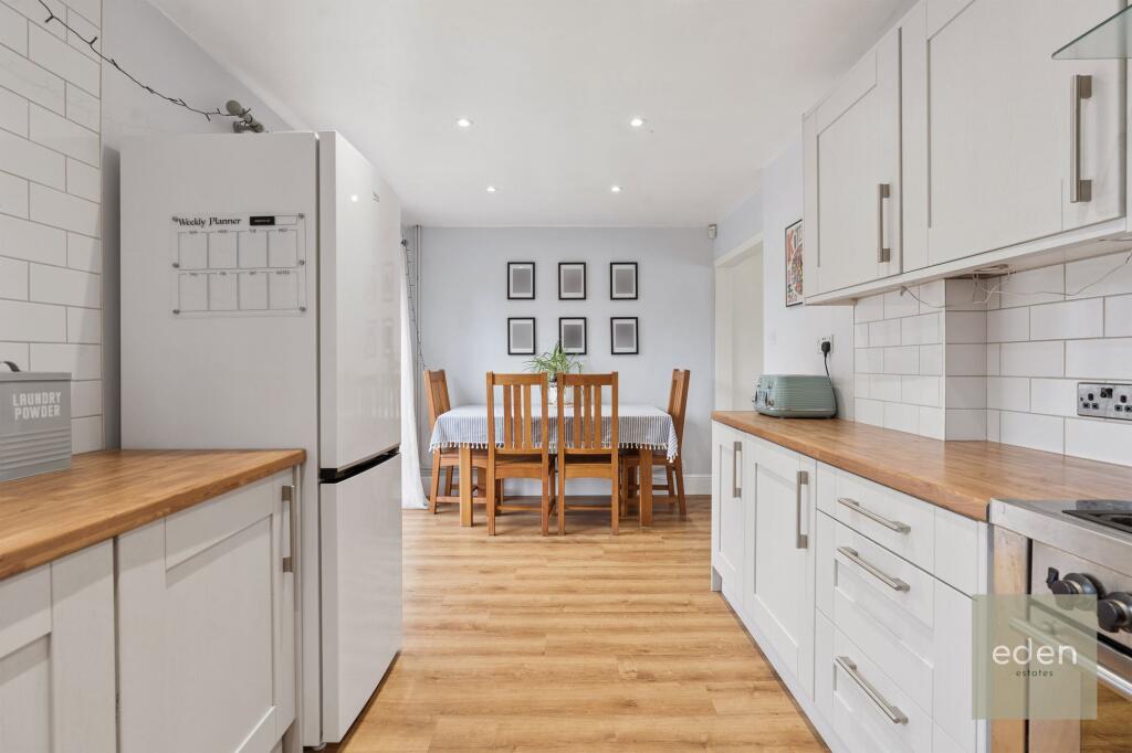 House in Tonbridge and Malling, East Malling and Larkfield - More