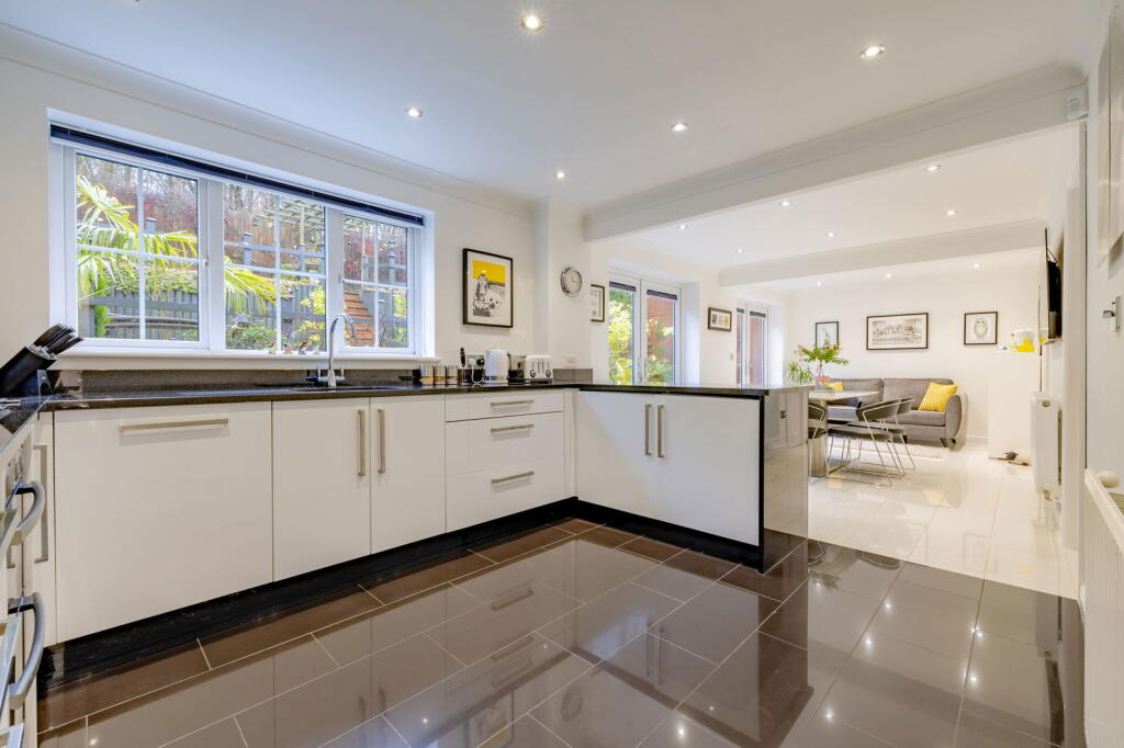 Wakeman Drive, Tividale, Oldbury, B69 image 4