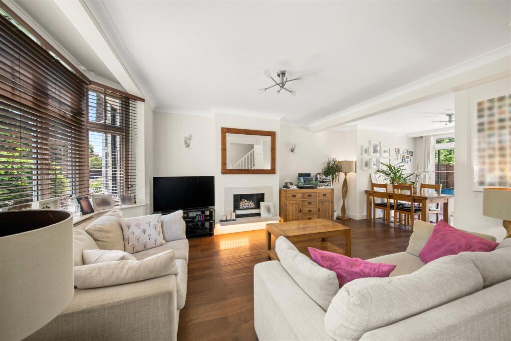 House in Southall - View 5