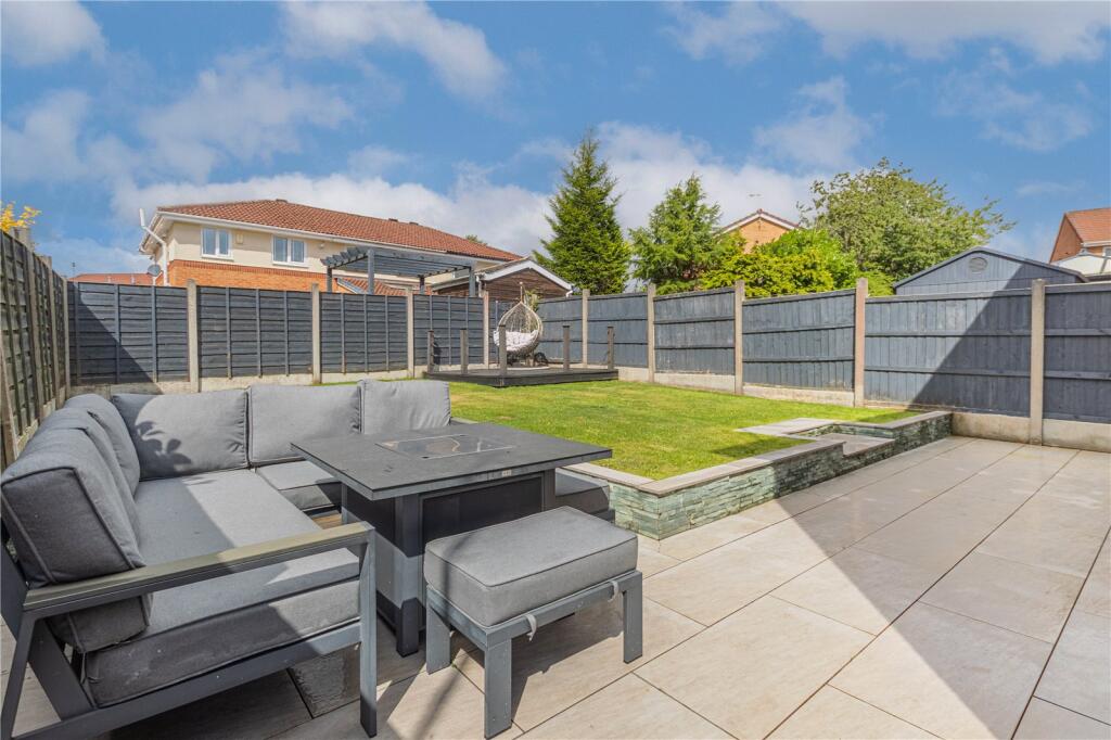 House in Rochdale, Greater Manchester - View 4