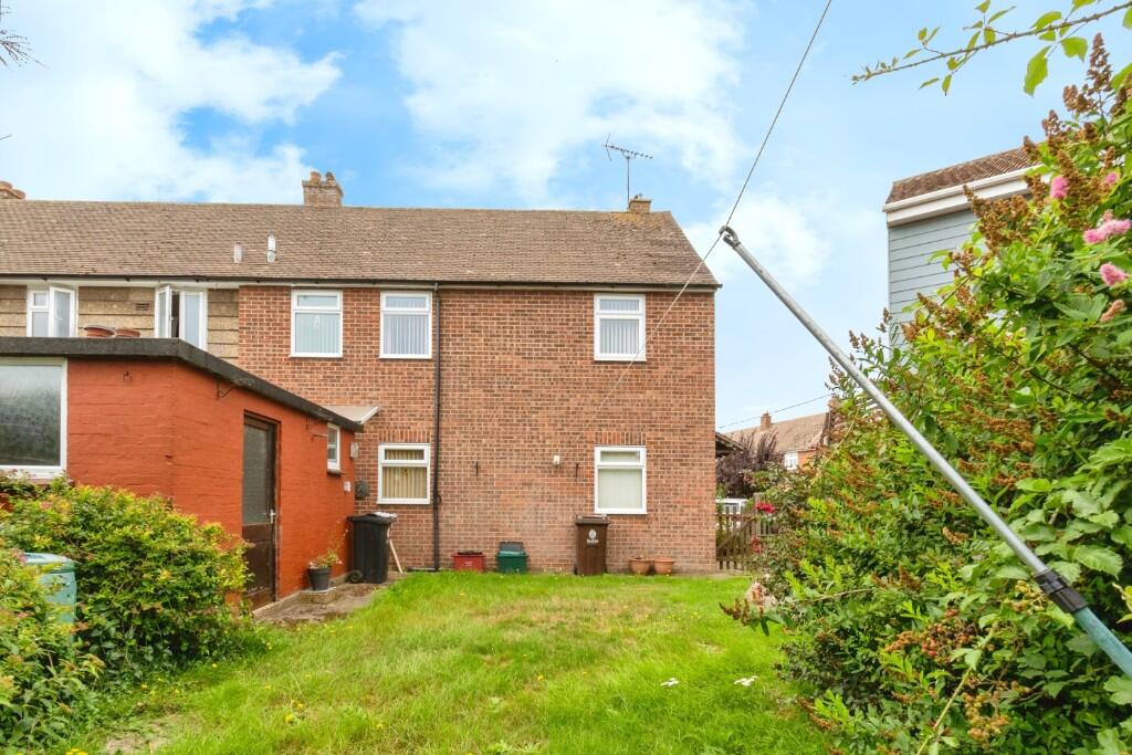 De Vere Estate, CO7 photo 3