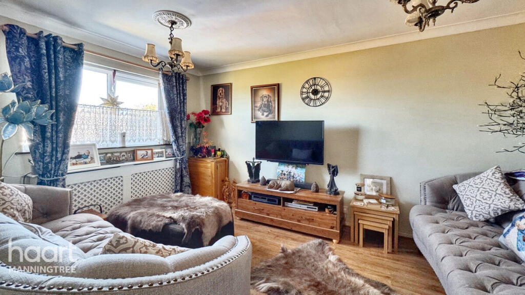 House in Manningtree, Lawford - More