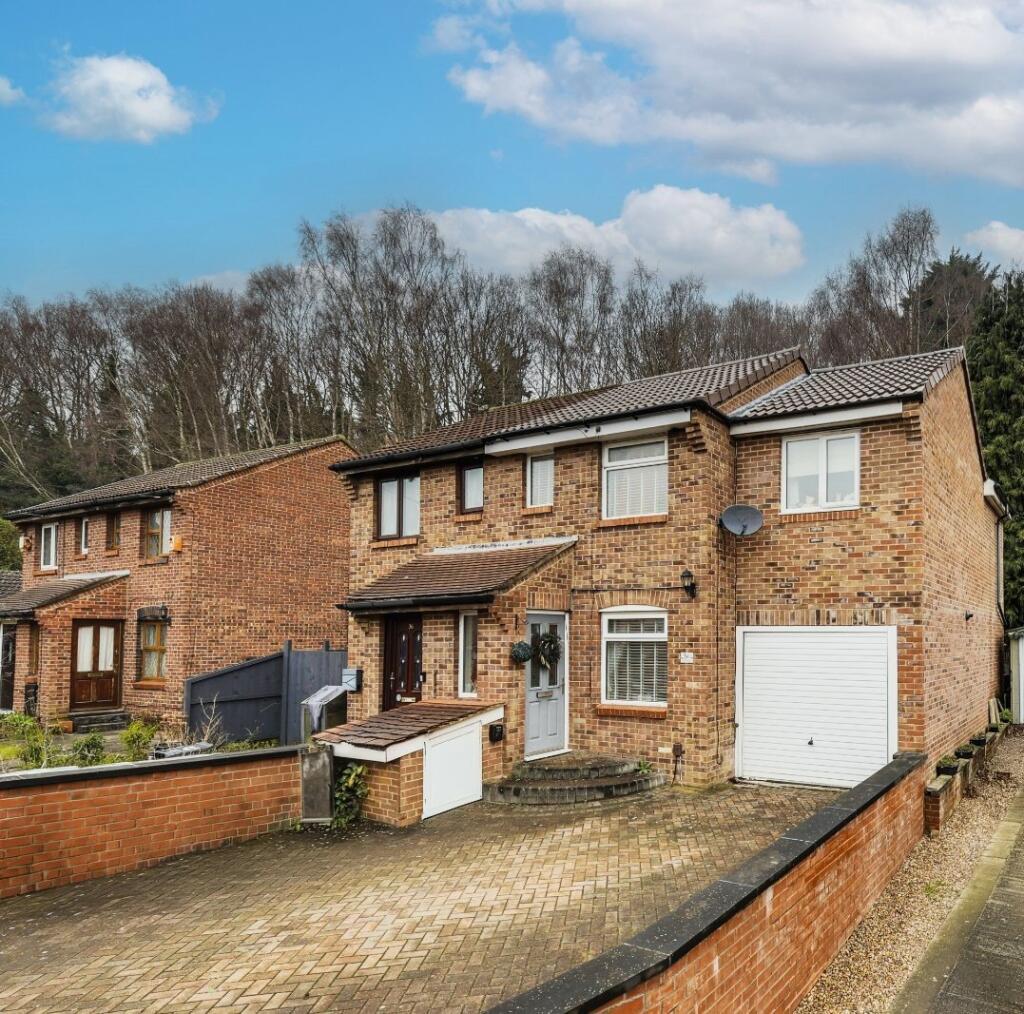 Main image of property: Abbeydale Gardens, Leeds, West Yorkshire, LS5