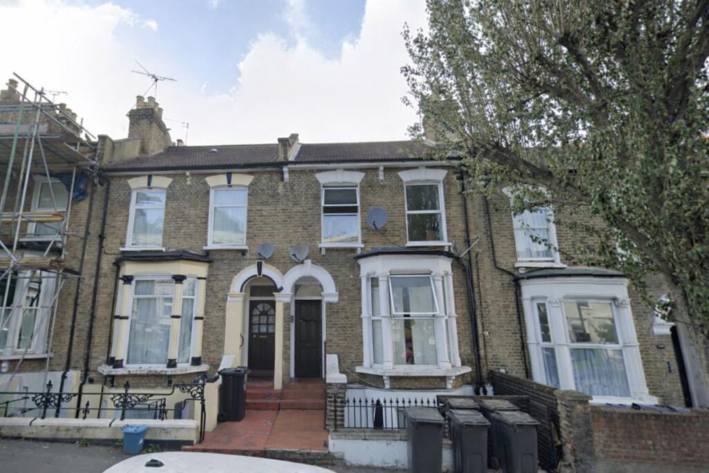 Main image of property: 123 Powerscroft Road, Lower Clapton, London, E5 0PT