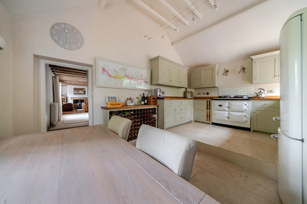 House in Lambourn, West Berkshire - More