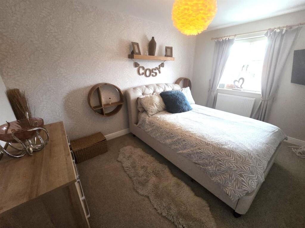 House in Doncaster - View 4