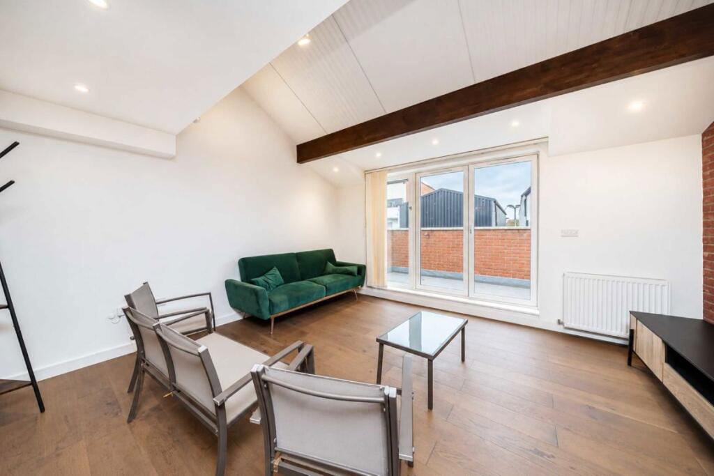 House in London - View 4
