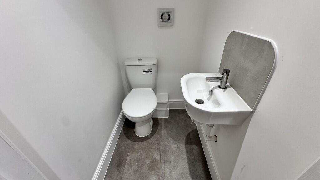 House in Bath - View 5