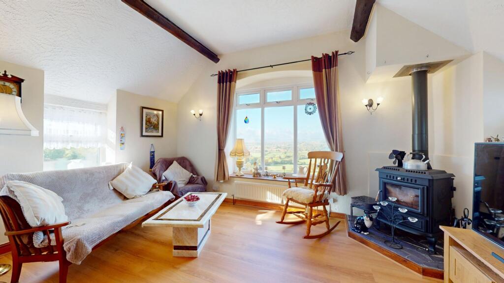 House in Llandudno, Llanfair Dyffryn Clwyd - View 4