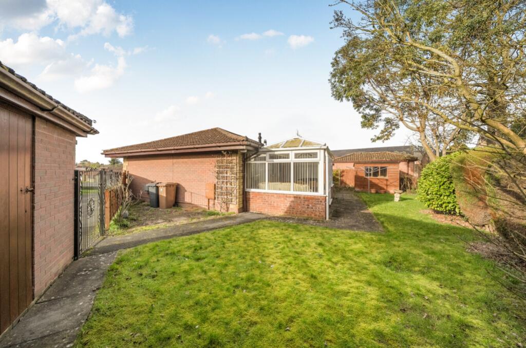 Villa Close, Branston, Lincoln, Lincolnshire, LN4 photo 4
