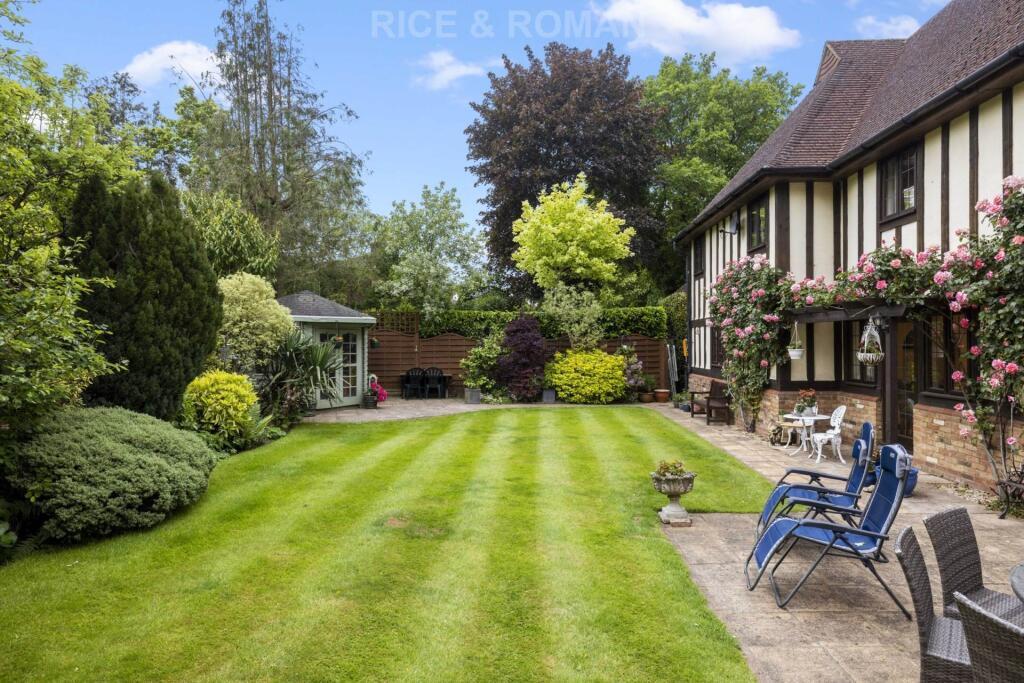Main image of property: Snows Ride, Windlesham