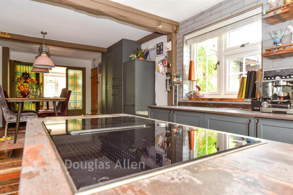 House in Epping Forest, Nazeing - View 4