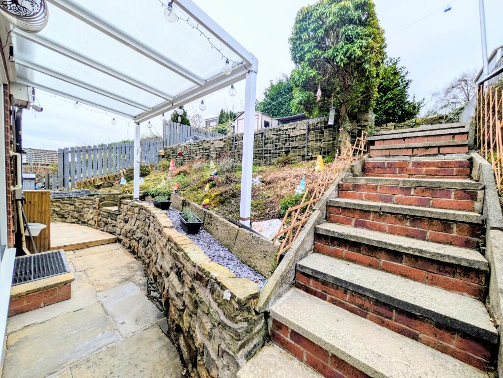 Additional image 28 of Frensham Grove, Bradford, BD7