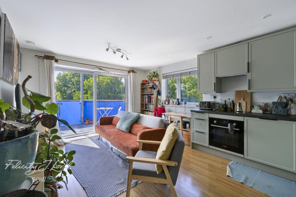 Apartment in London - View 5