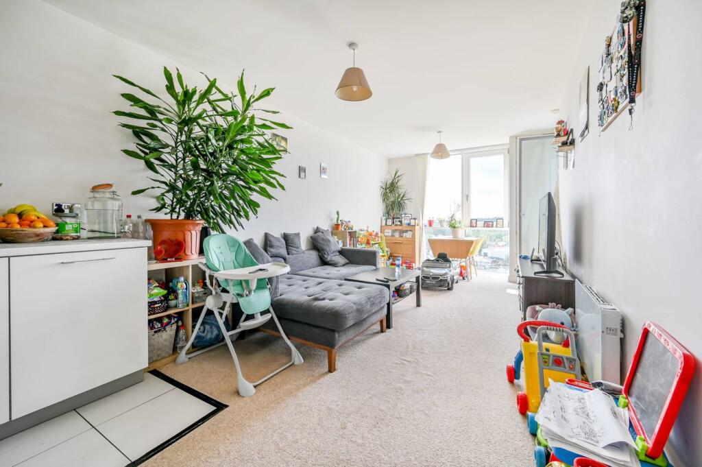 Main image of property: KD Tower, Cotterells, Hemel Hempstead, HP1