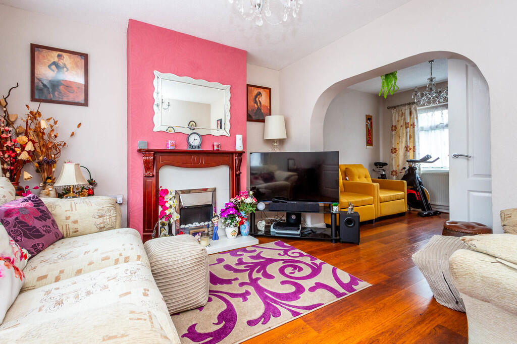 Balmoral Avenue, Rushden photo 3