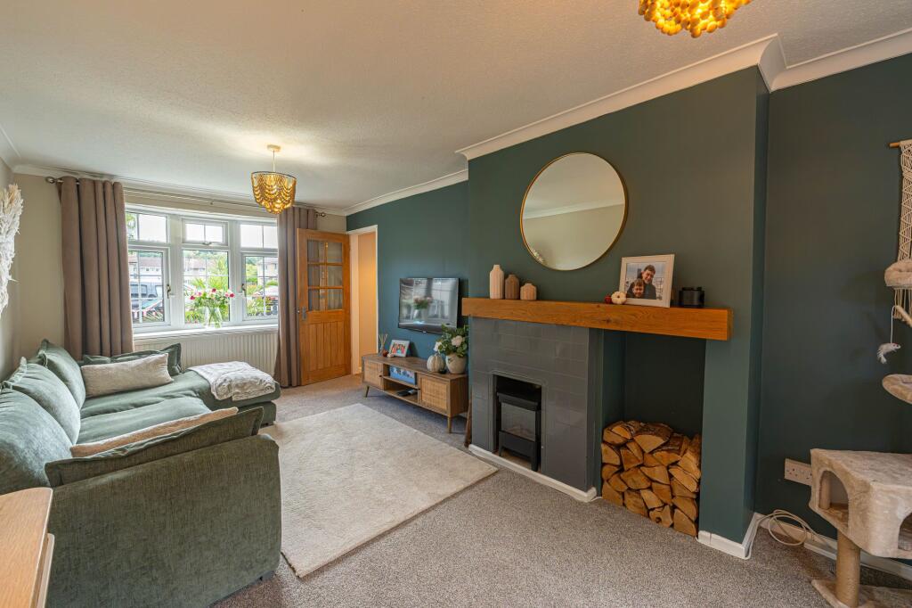 House in Newport - View 5