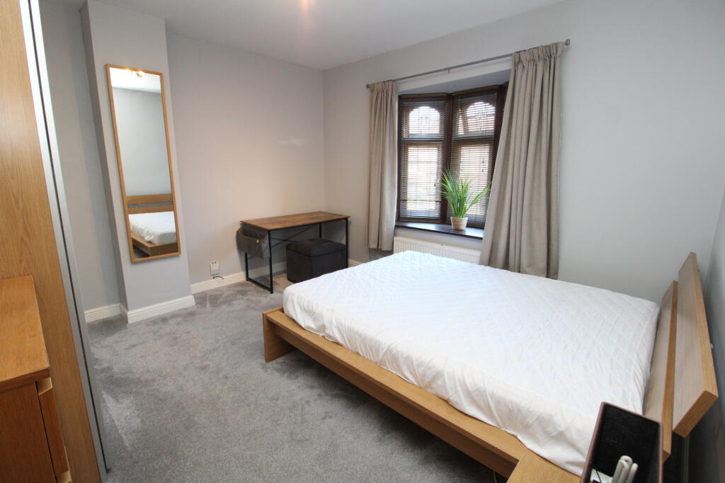 Main image of property: Lynmere Road, Welling, DA16