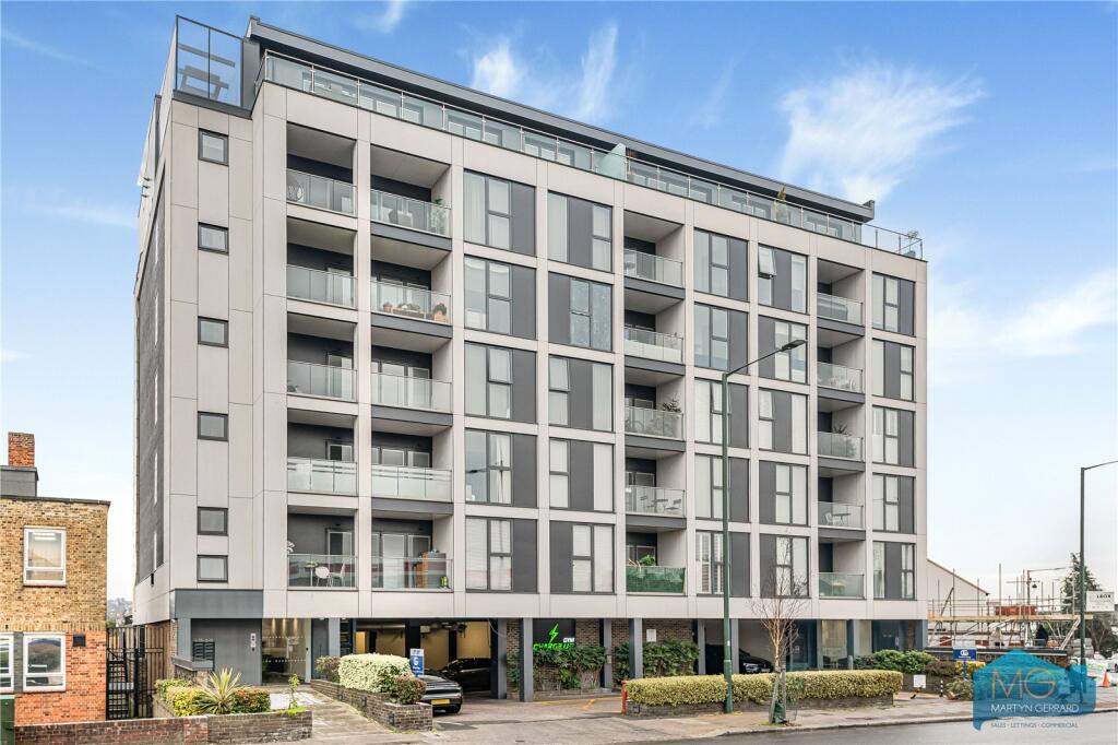 Main image of property: East Barnet Road, Barnet, EN4