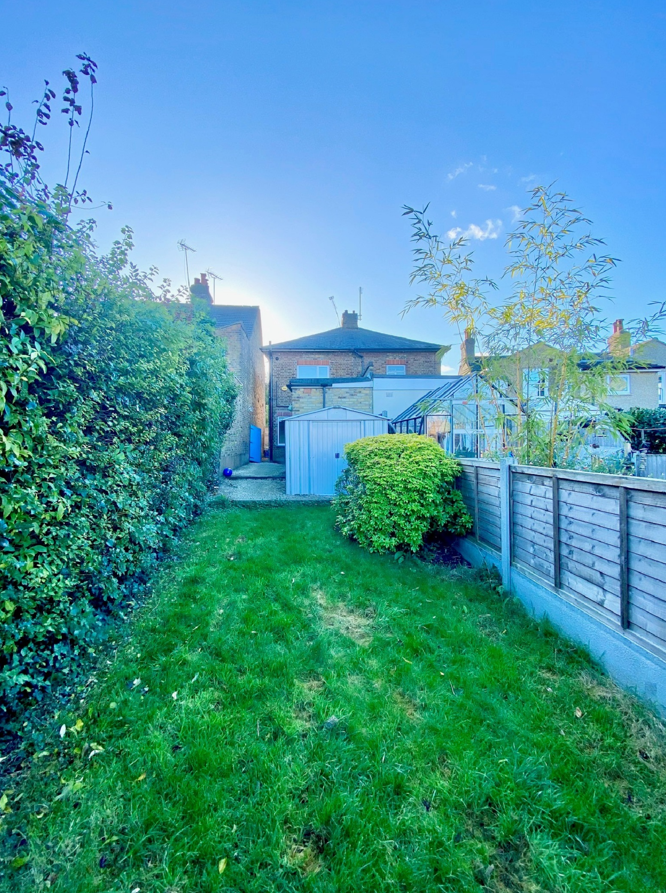 Junction Road, Warley, Brentwood, CM14 photo 4