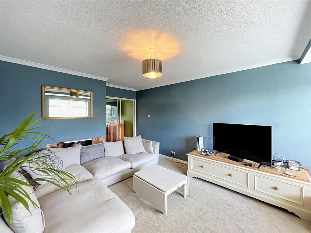 House in Warwick, Windy Arbour, Kenilworth - View 3