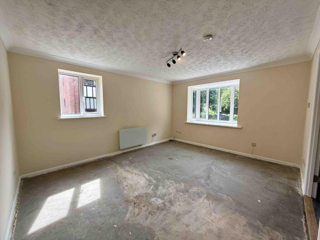 Apartment in Felixstowe, Grange Farm - View 5