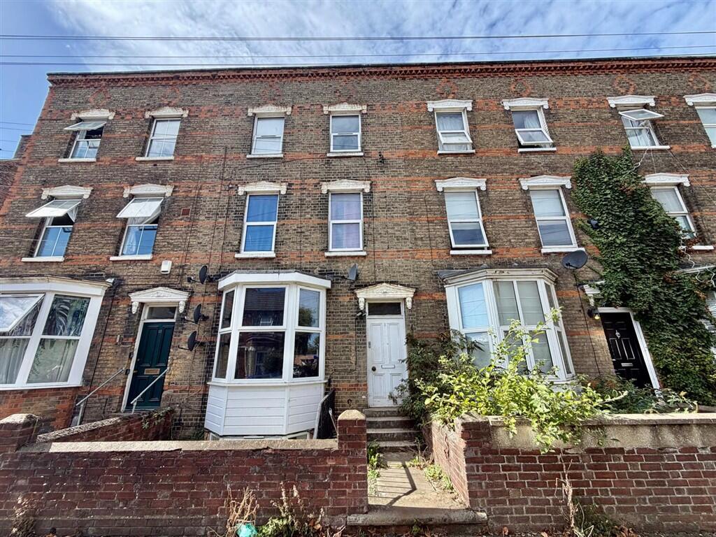 1-bed flat on St. Augustines Road, WISBECH, £50,000