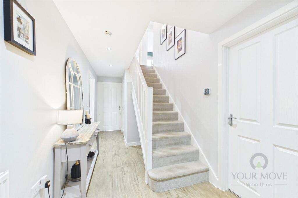 House in Lower Harlestone, Harlestone Heath - View 5