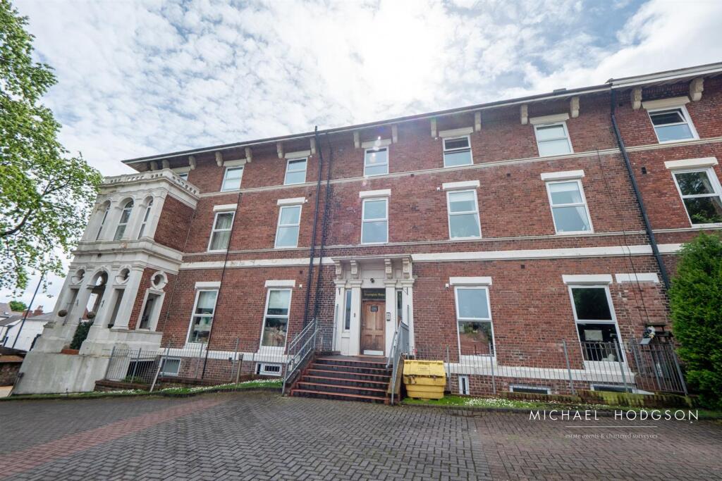 2-bed apartment on Kensington House, The Cedars, Ashbrooke, Sunderland, £110,000