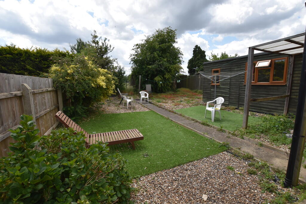 Bromley Road, Colchester photo 3