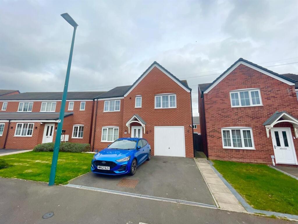 5-bed detached on Lancer Road, Archery Fields, Shrewsbury, £170,000
