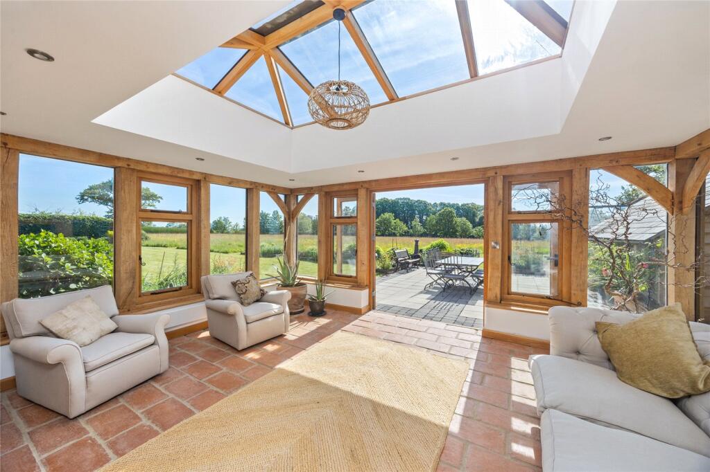 House in Haywards Heath, Lindfield Rural - More