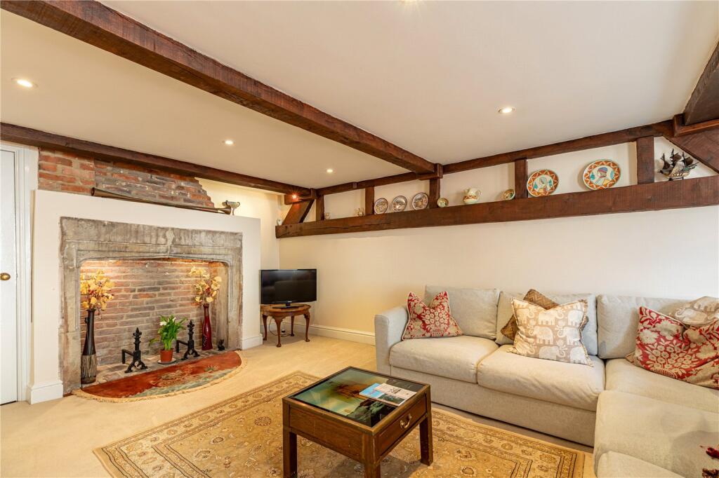 High Street, Marlborough, Wiltshire, SN8 photo 4