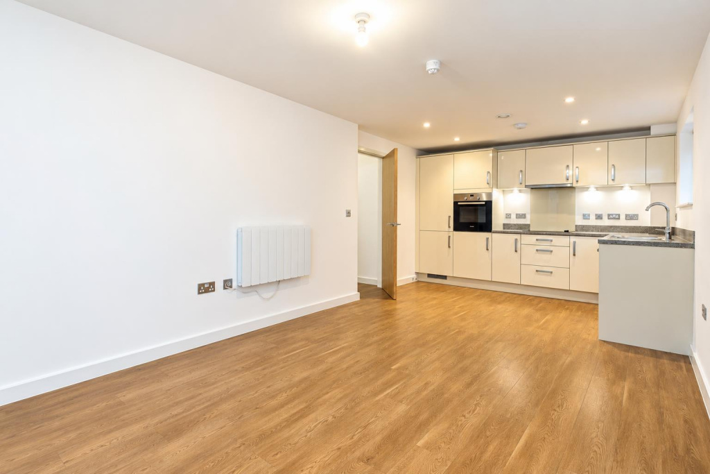 Apartment in Milton Keynes - View 3