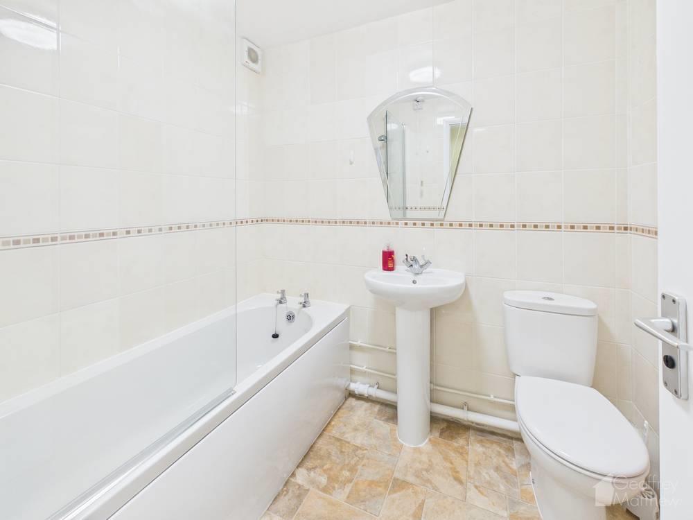 Apartment in Harlow, Essex - View 6