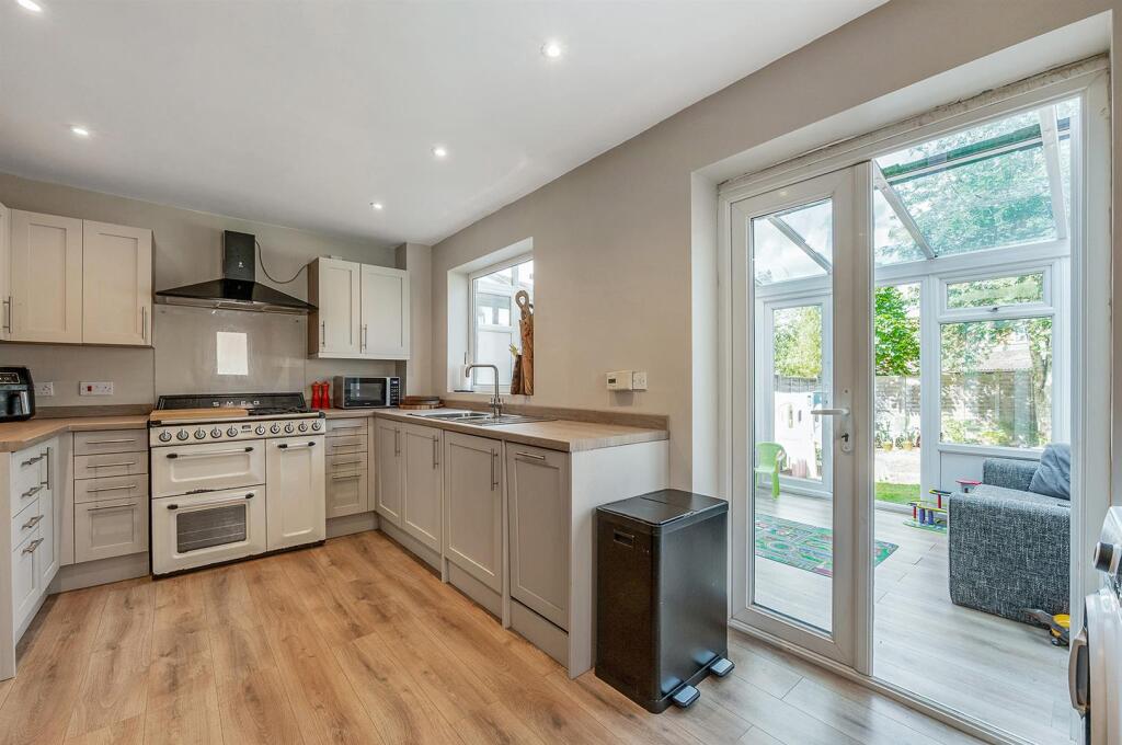 House in Basingstoke and Deane, Whitchurch - View 5